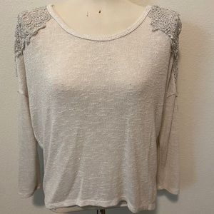 Flowy Cream/Silver Top